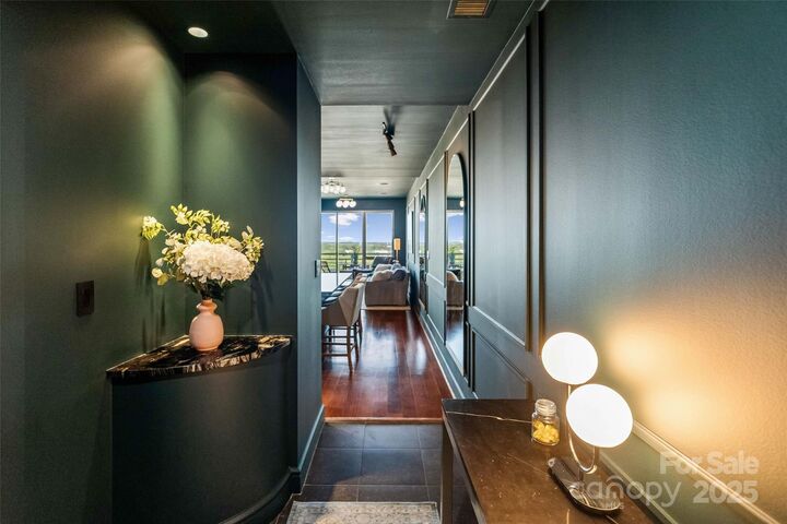 Property Photo:  333 W Trade Street 1301  NC 28202