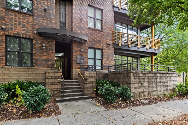 704 N Davidson Street  Charlotte NC 28202 photo