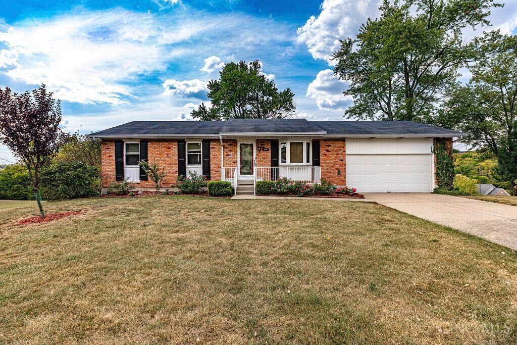 Property Photo: 992 Richwood Circle OH 45013