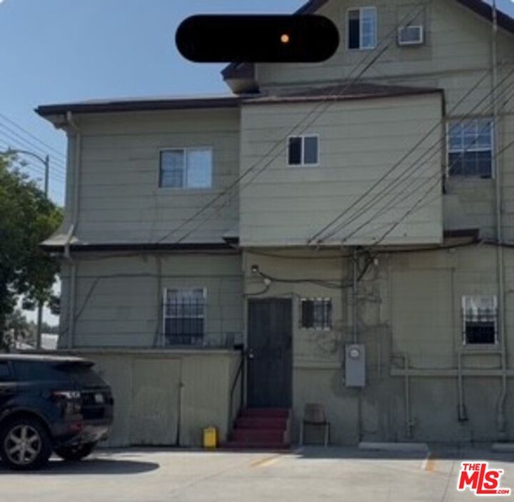 Property Photo: 1052 S Westlake Ave CA 90006