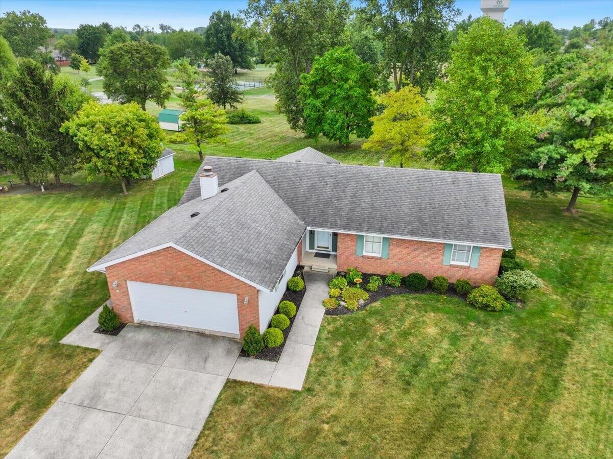 Property Photo:  1284 Collingwood Court  OH 43040 