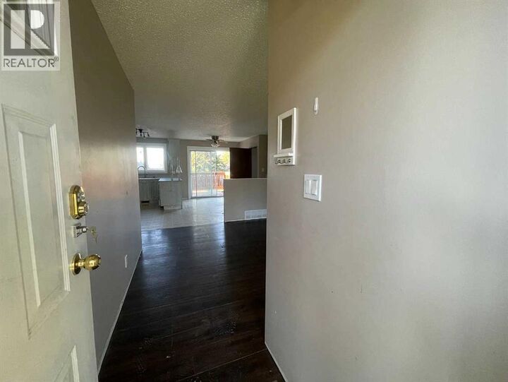 Property Photo:  4720 54 Avenue  AB T9X 1S4 