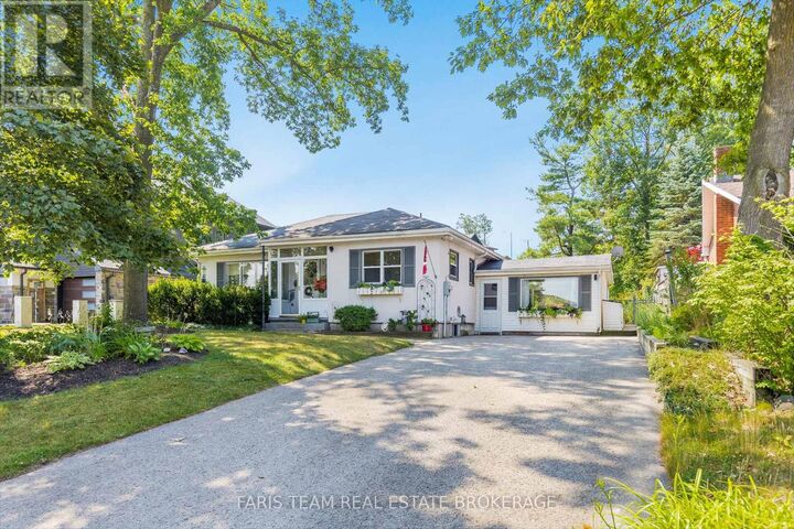 Photo de la propriété: 302 Sunnidale Road ON L4N 5P2