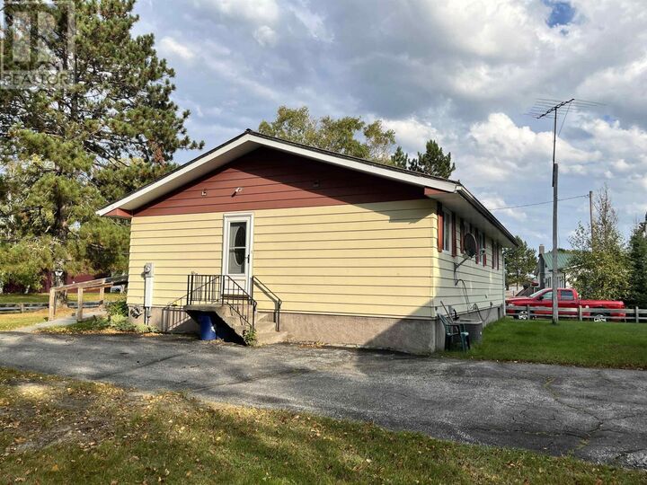 Property Photo:  27 Balsam Avenue  ON P0V 1T0 