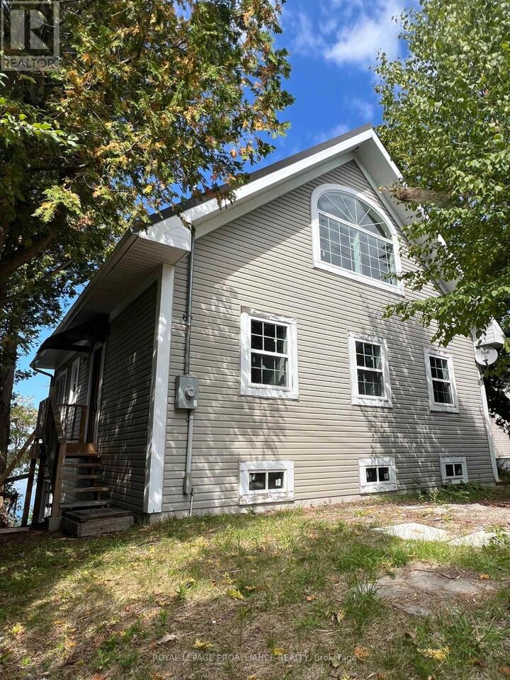 Property Photo:  5427 Young Street 410  ON K0K 2H0