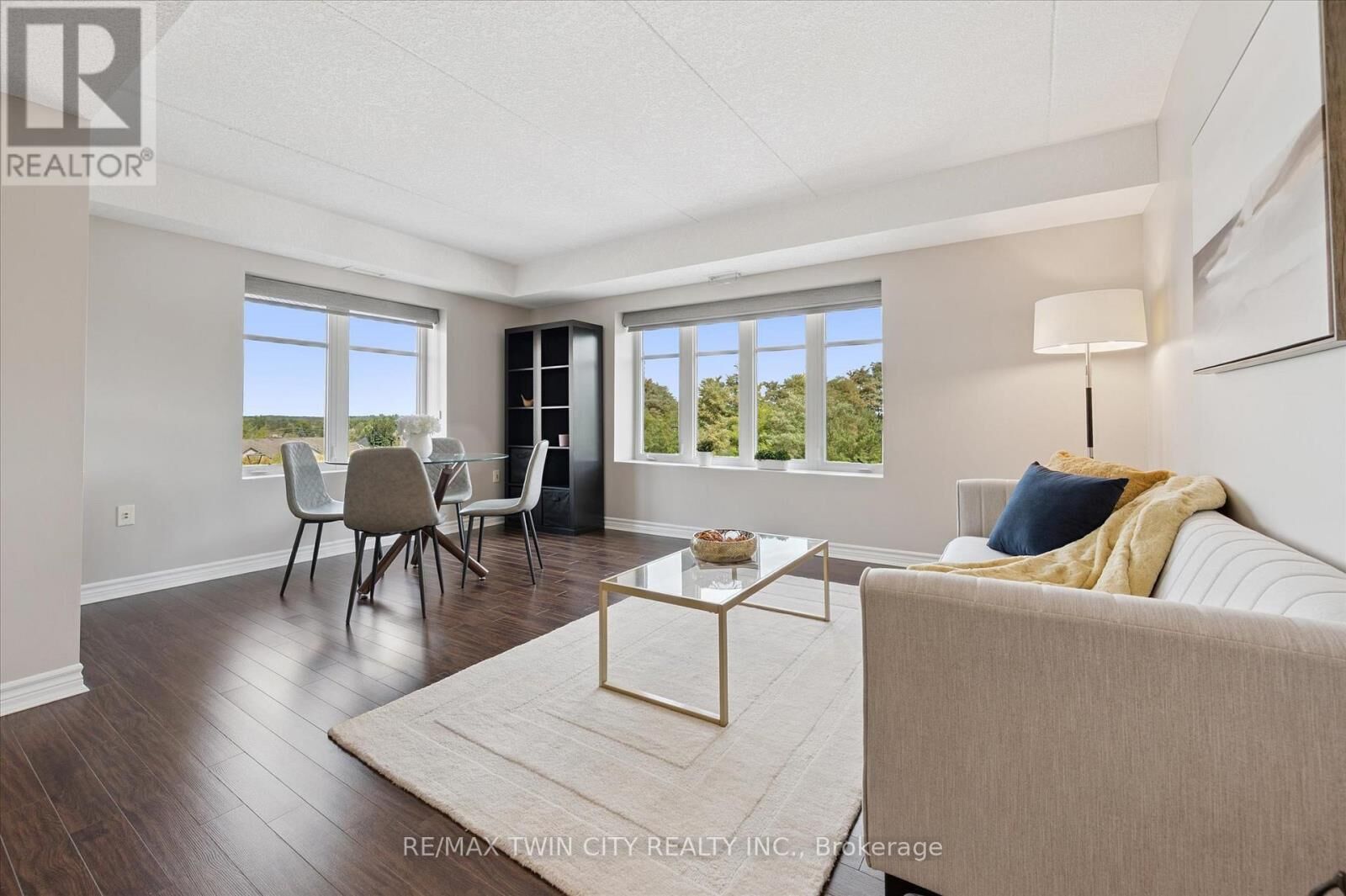 Photo de la propriété: 776 Laurelwood Drive 301 ON N2V 0A8