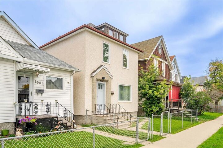 Property Photo:  1539 Alexander Avenue  MB R3E 1L7 