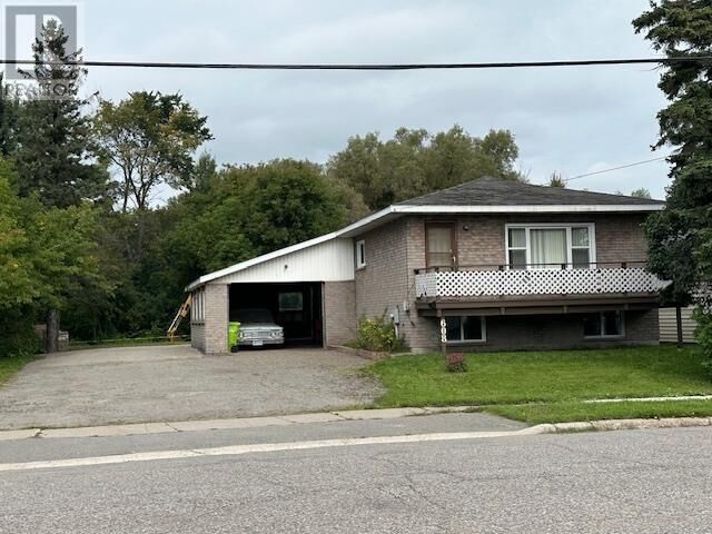 Photo de la propriété:  608 Douglas St  ON P6C 1V4 
