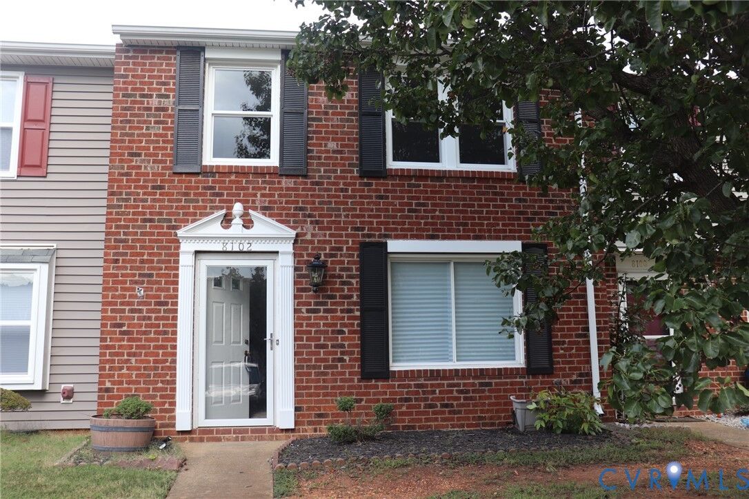 Property Photo:  8102 Clovertree Court  VA 23235 