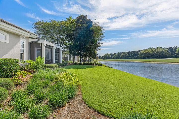 Property Photo: 4318 Carriage Lane FL 32541