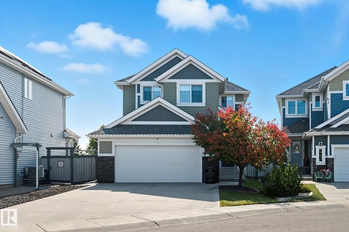 8039 18 Avenue SW  Edmonton AB T6X 0Z8 photo