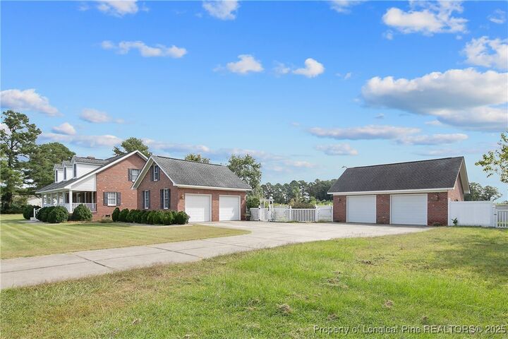 Property Photo:  201 James Street  NC 28385 