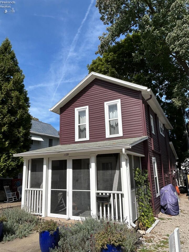 Property Photo:  120 W 3rd Street  OH 43440 