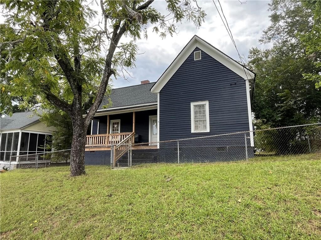 Property Photo:  9 N Broad Street  GA 30014 