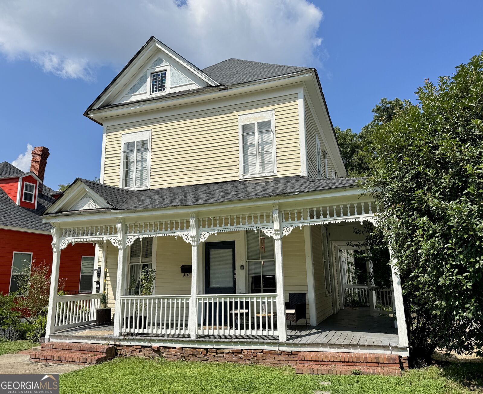 Property Photo:  1687 Lawton Avenue  GA 31201 