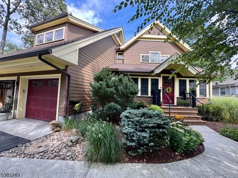 Property Photo:  52 Seneca Trl  NJ 07834 