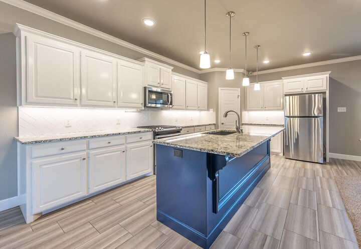 Property Photo: 6961 22nd Place TX 79407