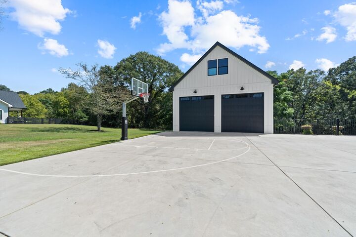 Property Photo:  1080 Sunset Bluff  GA 30642 