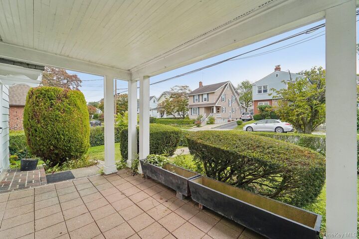 Property Photo:  115 Morsemere Avenue  NY 10703 