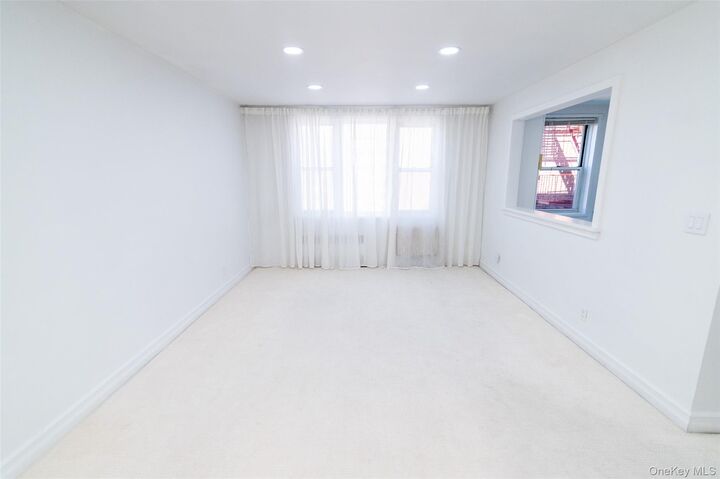 Property Photo:  1 Sadore Lane 5A  NY 10710 