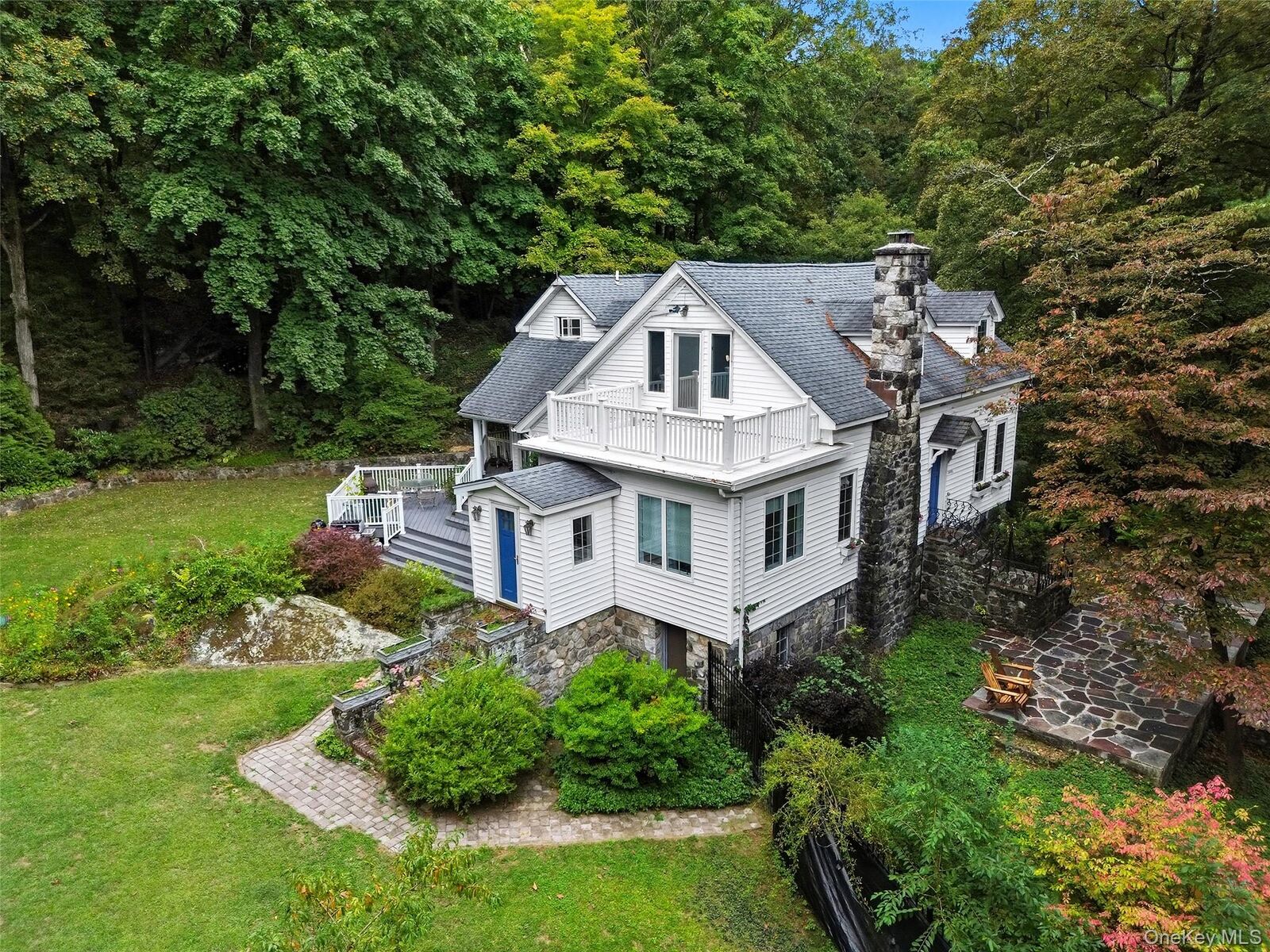Property Photo:  8 Brook Lane  NY 10567 