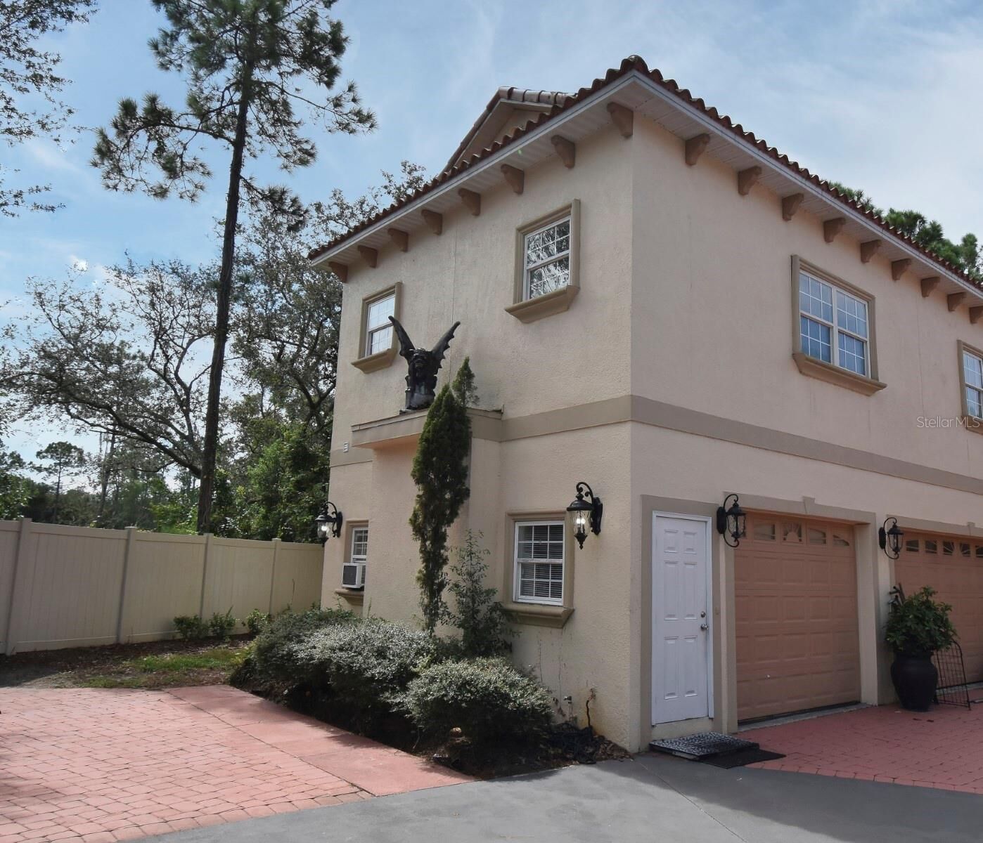 Property Photo:  225 Arnold Lane Garage Apartment  FL 32708 