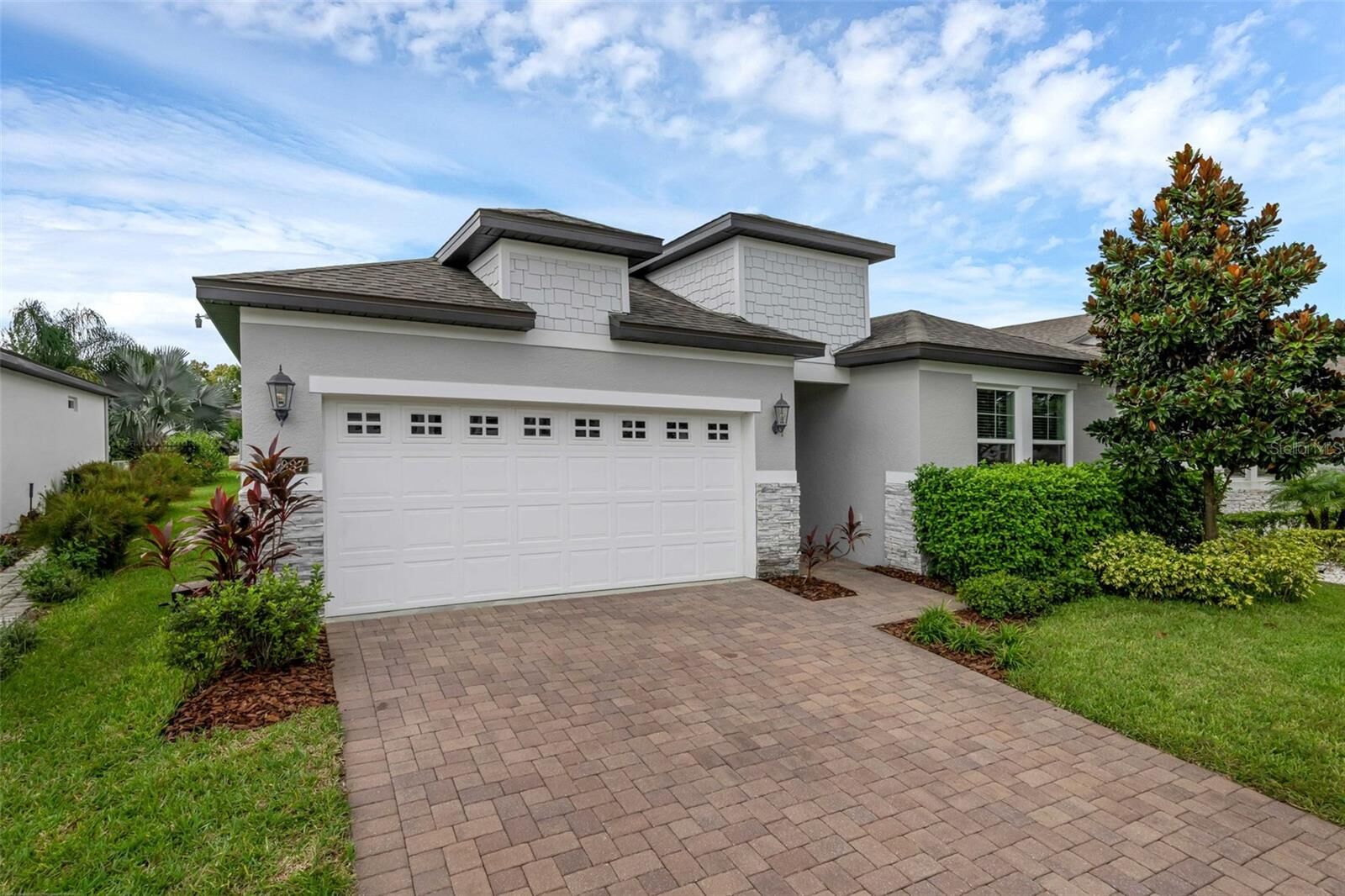 Property Photo:  2087 Laurelwood Way  FL 32792