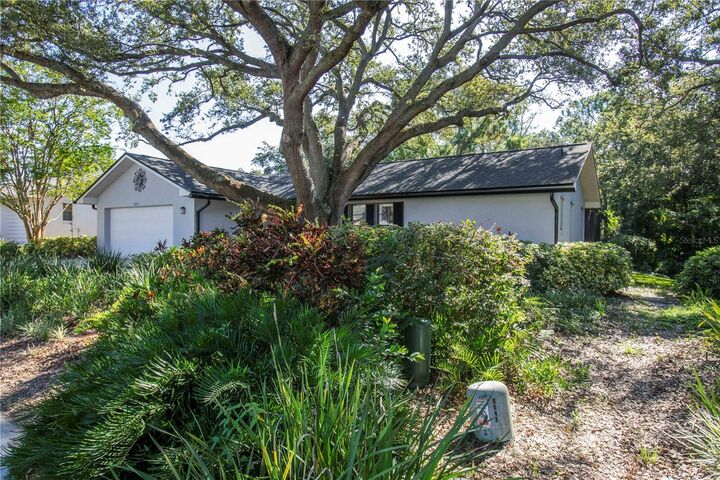 Property Photo:  3050 Glenwood Court  FL 34695 