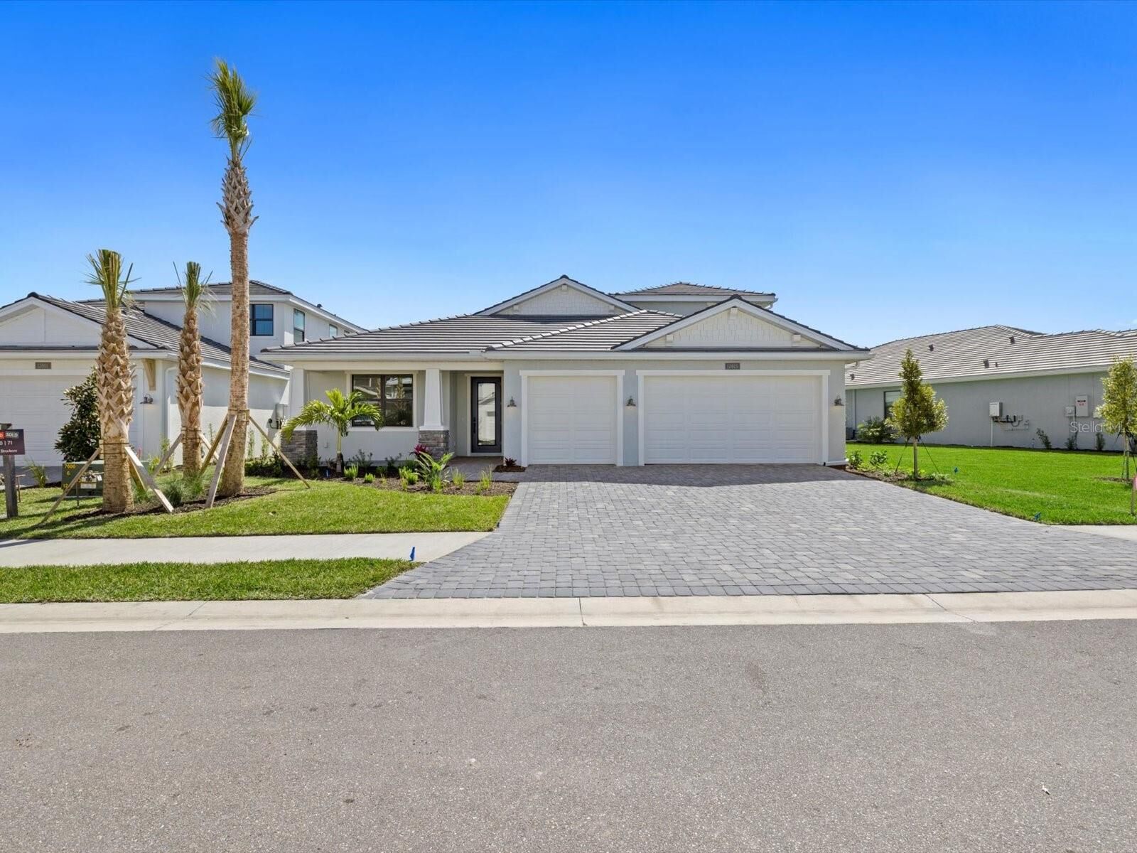 Property Photo: 12815 Morning Mist Place FL 34293