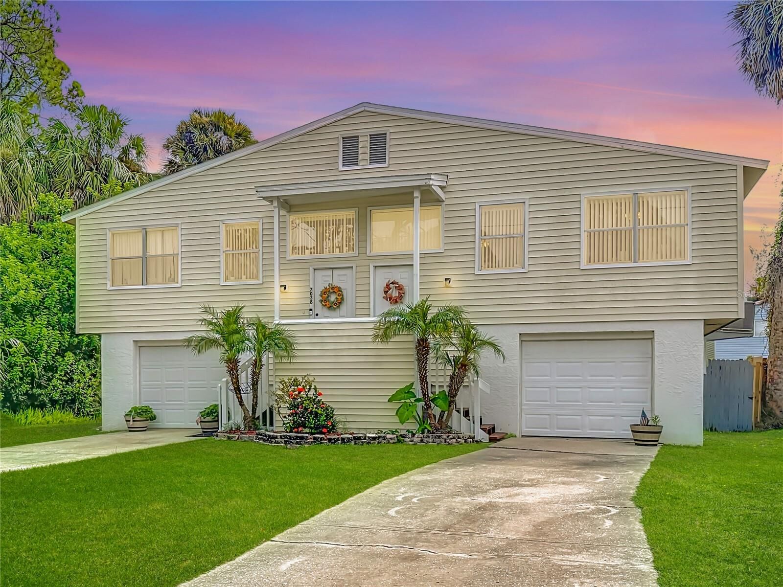 Property Photo:  7036/7038 Oelsner Street  FL 34652 