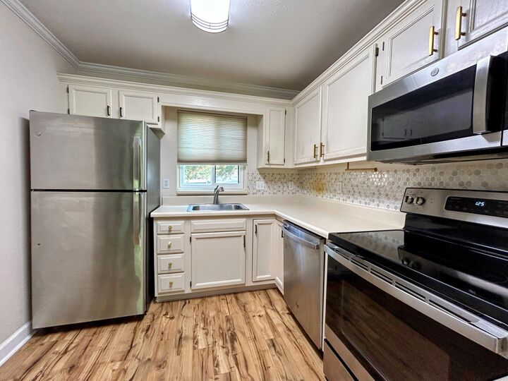 Property Photo:  3396 Devonwood Hills NE  MI 49525 
