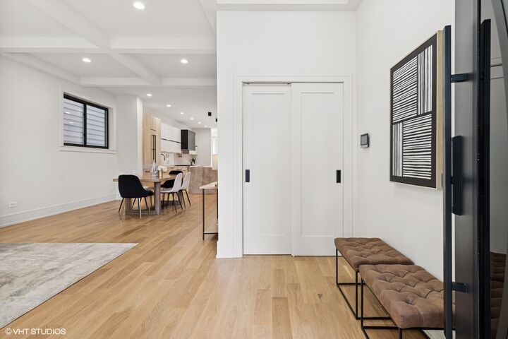 Property Photo: 3040 N Hoyne Avenue IL 60618