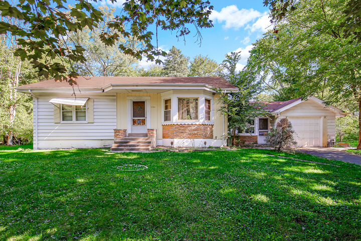 Property Photo: 12555 S 76th Avenue IL 60463