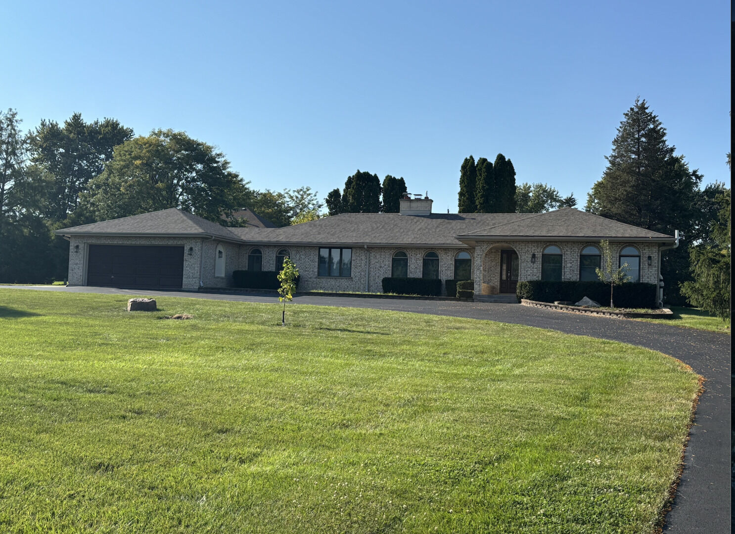 Property Photo:  406 Lauder Lane  IL 60067 