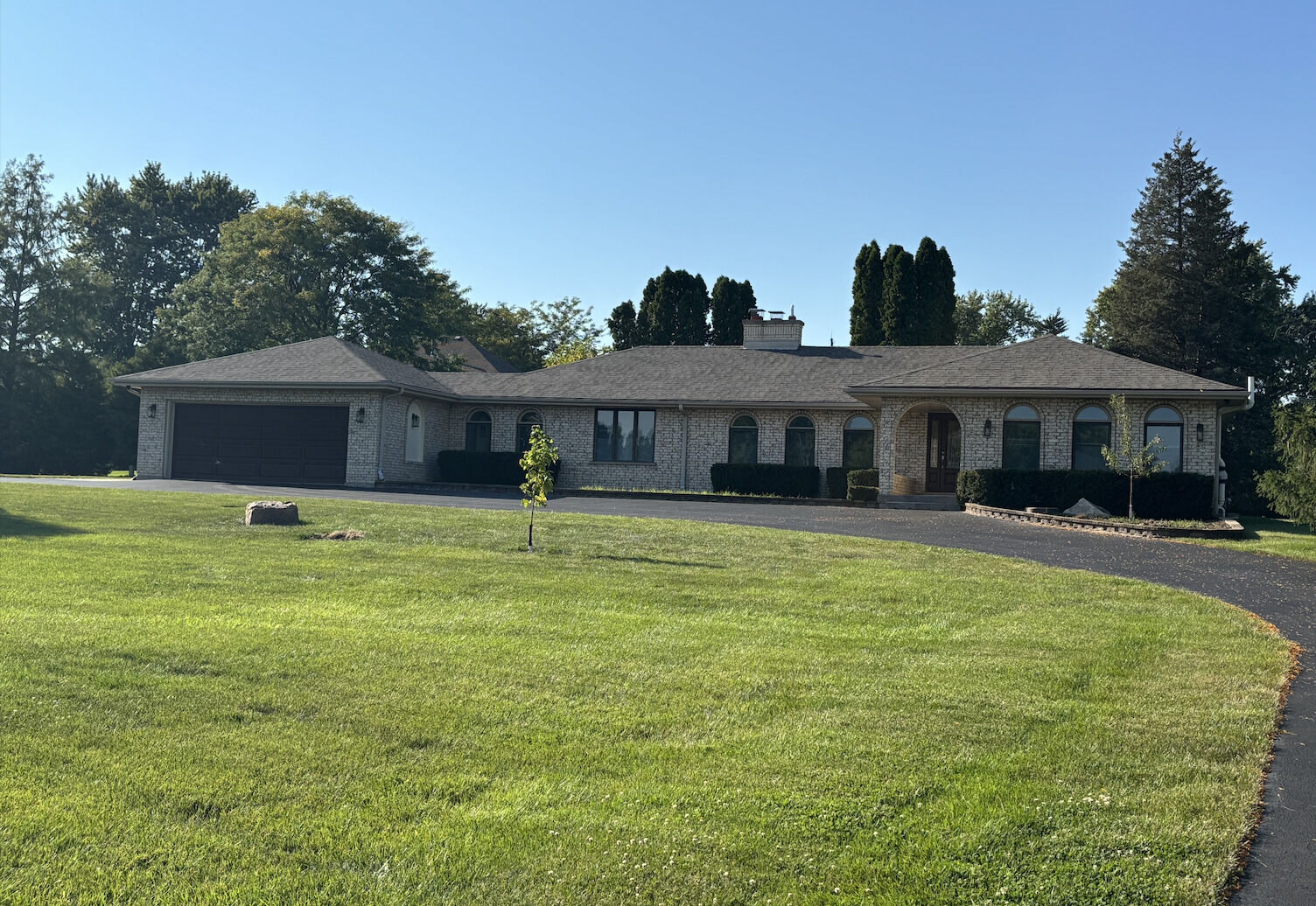 Property Photo:  406 Lauder Lane  IL 60067