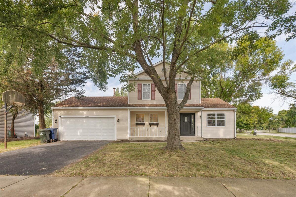 Property Photo:  2042 University Drive  IL 60565 