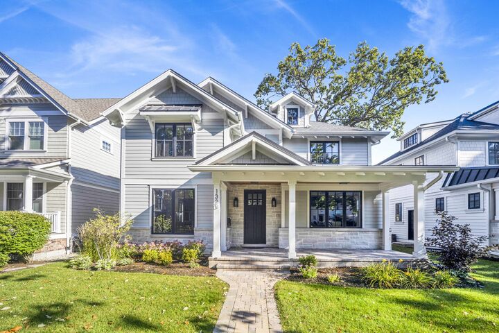 1320 Maple Avenue  Wilmette IL 60091 photo