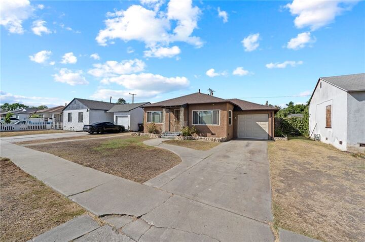 Property Photo: 1713 Reeve Street CA 90220