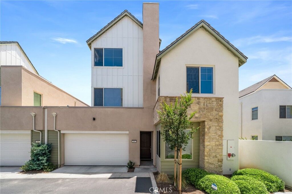 Property Photo:  196 Episode  CA 92618 