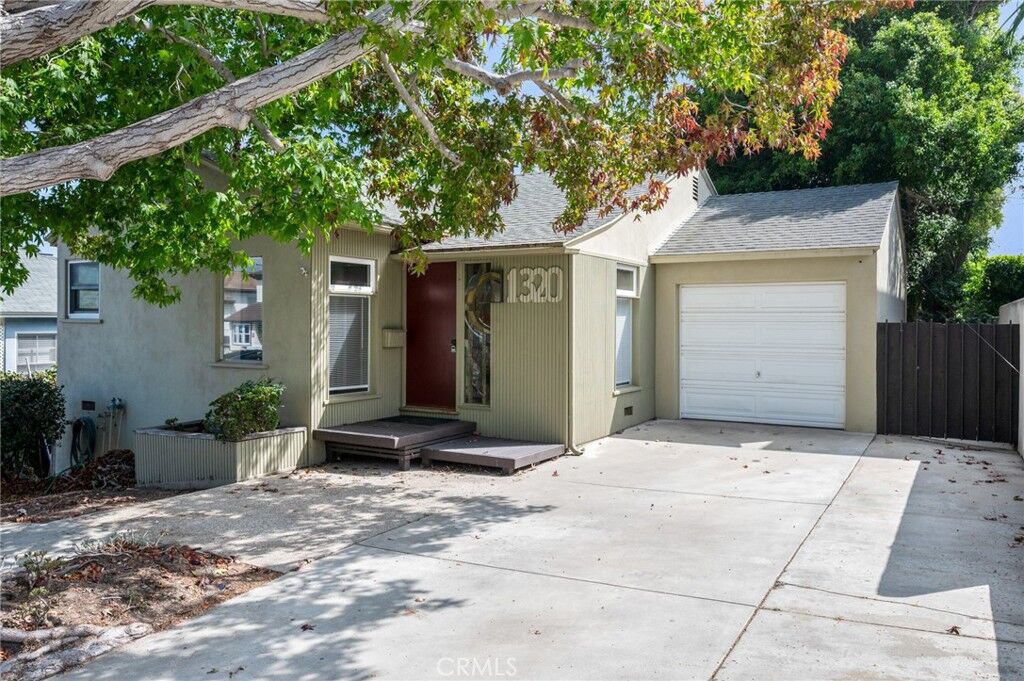 Property Photo:  1320 23rd, Street  CA 90266 