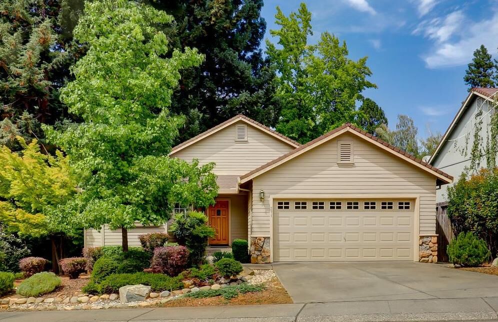 Property Photo: 271 Vistamont Drive CA 95945