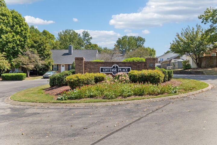 Property Photo:  232 Cottage Pl  TN 37214 