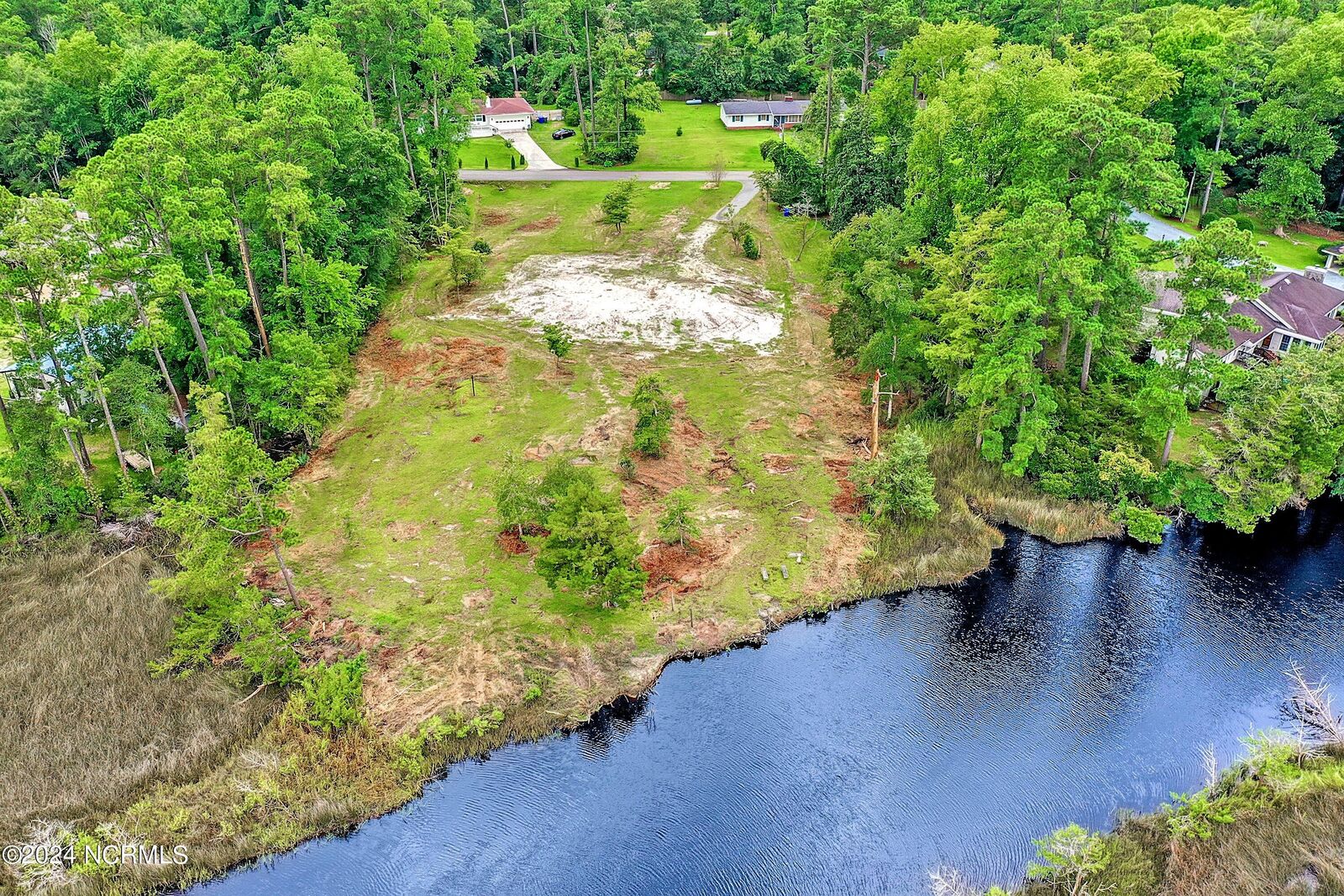 Property Photo: 241 3 Thomas Drive NC 28470