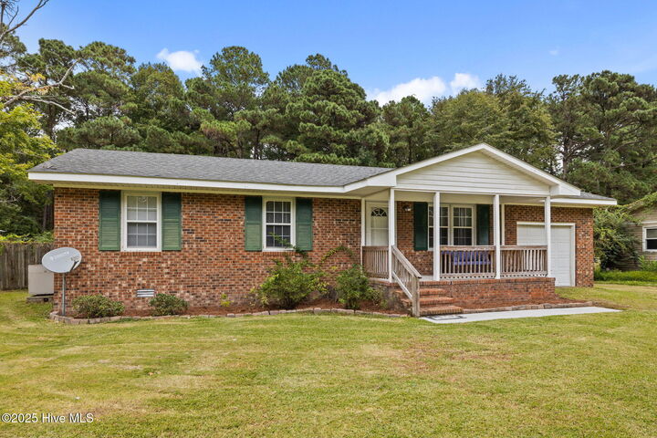 Property Photo:  326 Russells Creek Road  NC 28516 