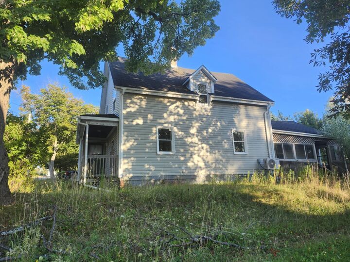 Property Photo:  14 Chestnut Street  NS B0K 1X0 