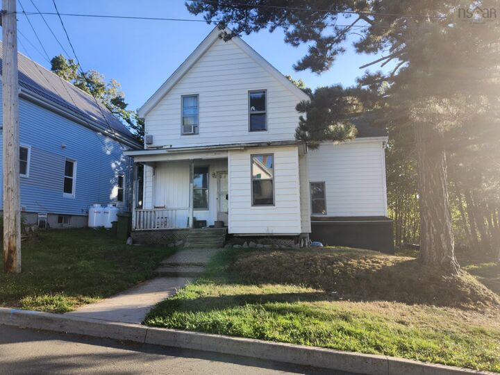 220 Oak Street  New Glasgow NS B2H 4H2 photo