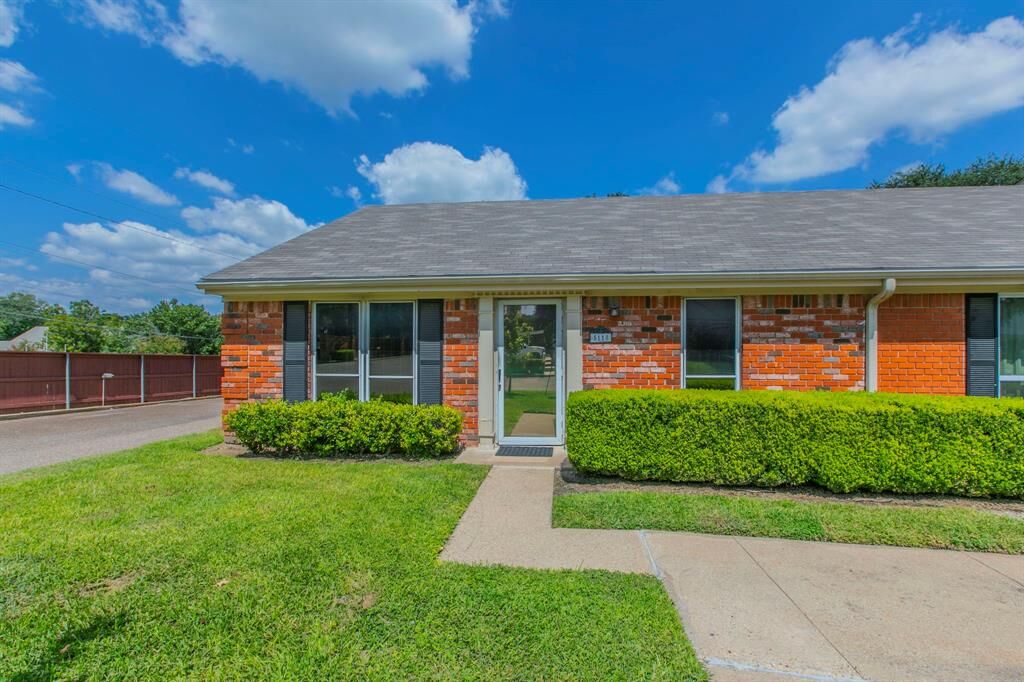 Property Photo:  5118 Lake Shore Drive  TX 76710 