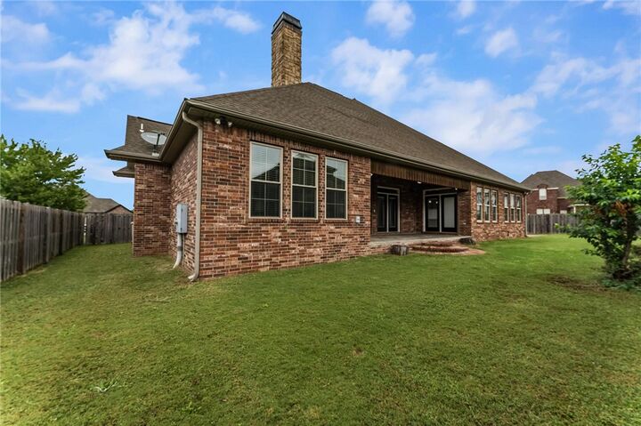 Property Photo: 6104 Laurel Hill Lane AR 72758