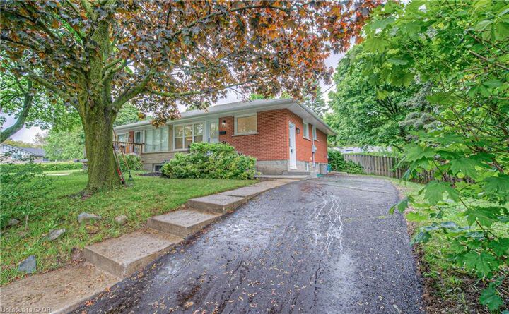 76 Ravine Drive  Cambridge ON N1R 2W8 photo
