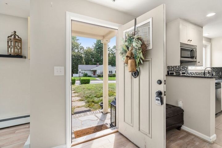 Property Photo:  5 Claridge Dr  MA 01602 